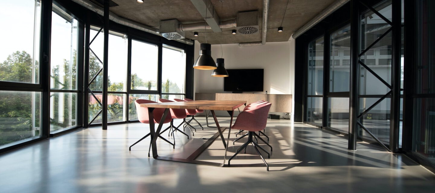 Stilvoller Büro Raum im industrial Design